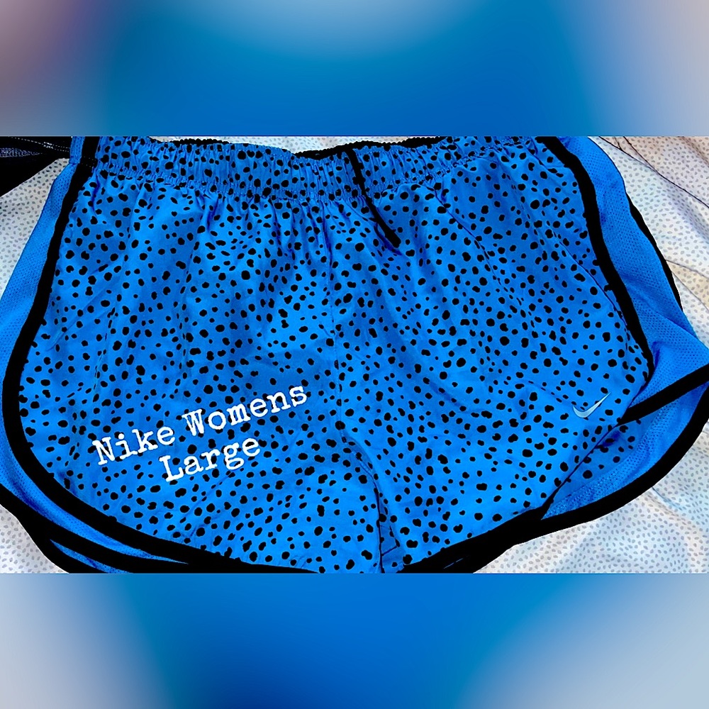 Nike women large running shorts